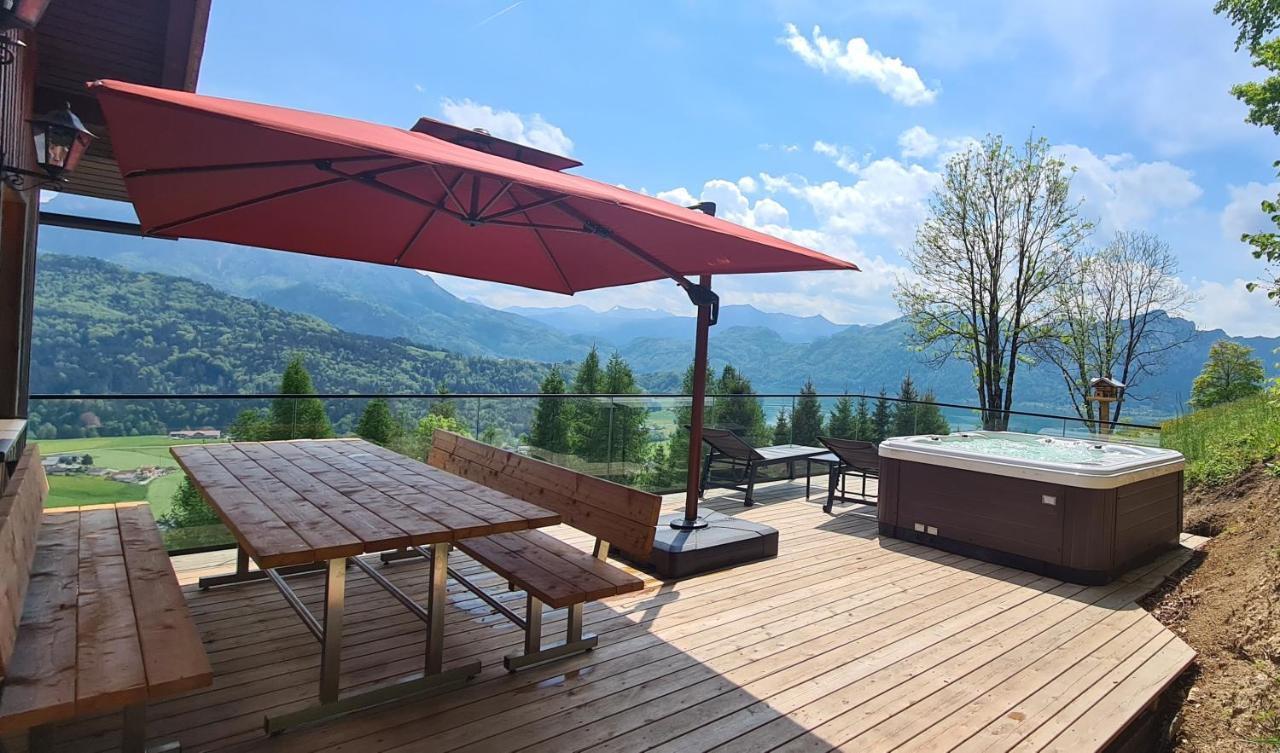 Ruhige Bergvilla In Alleinlage Am Mondsee Mit Seeblick Bergblick Und Whirlpool Innerschwand Ngoại thất bức ảnh